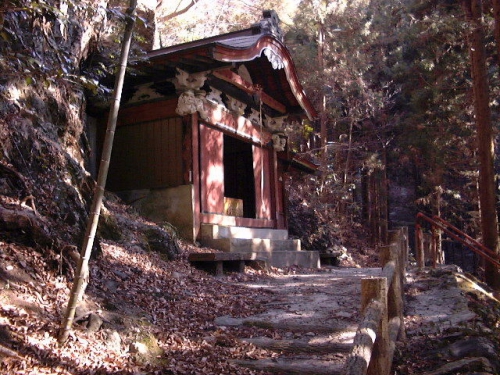 岩穴観音